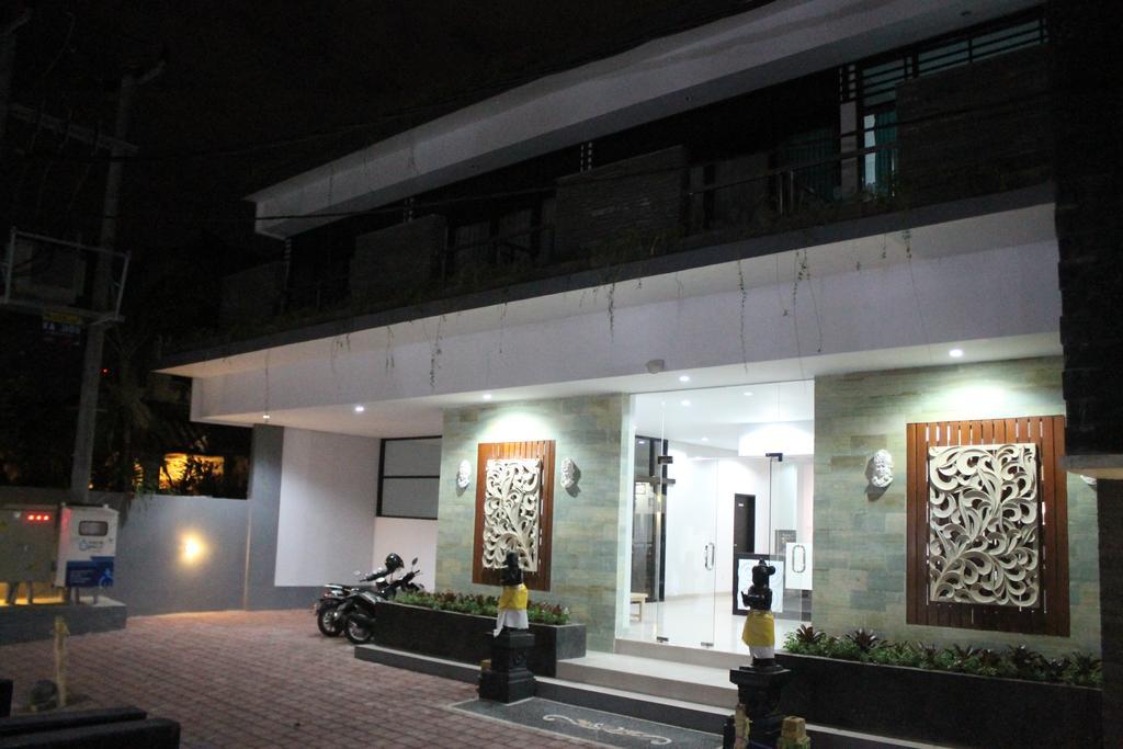 Rabasta Mahayana Kuta Hotel Bali Exteriör bild